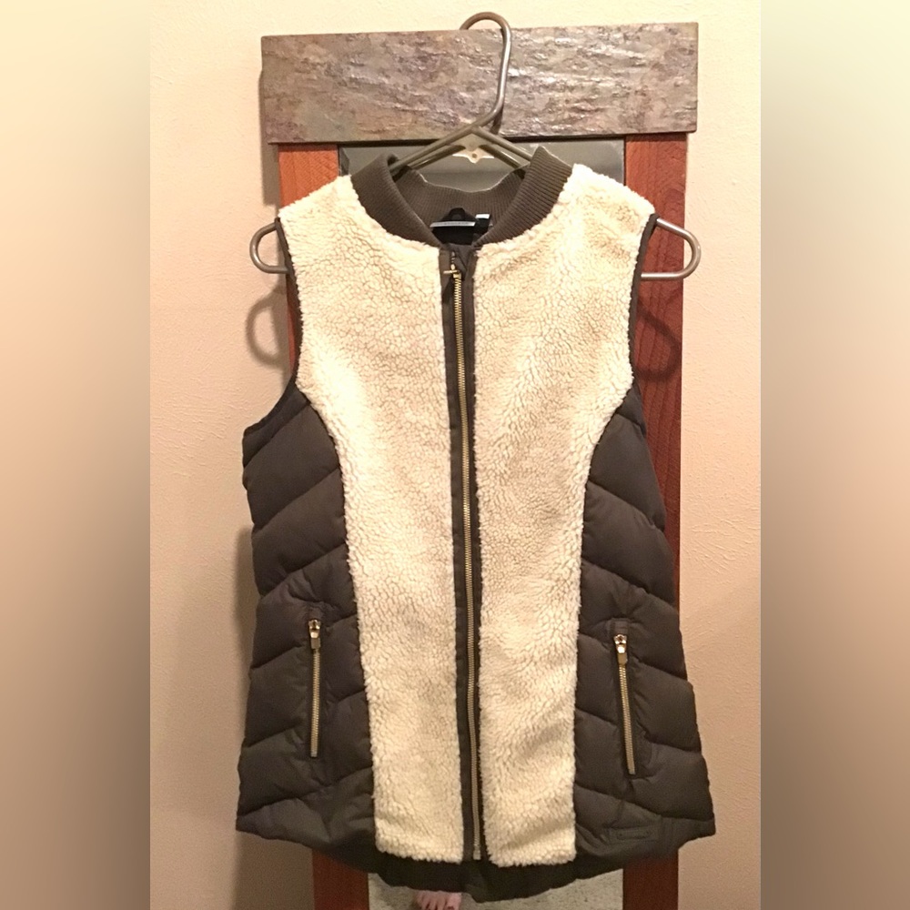 Athleta Sherpa + Puffer Hybrid Vest